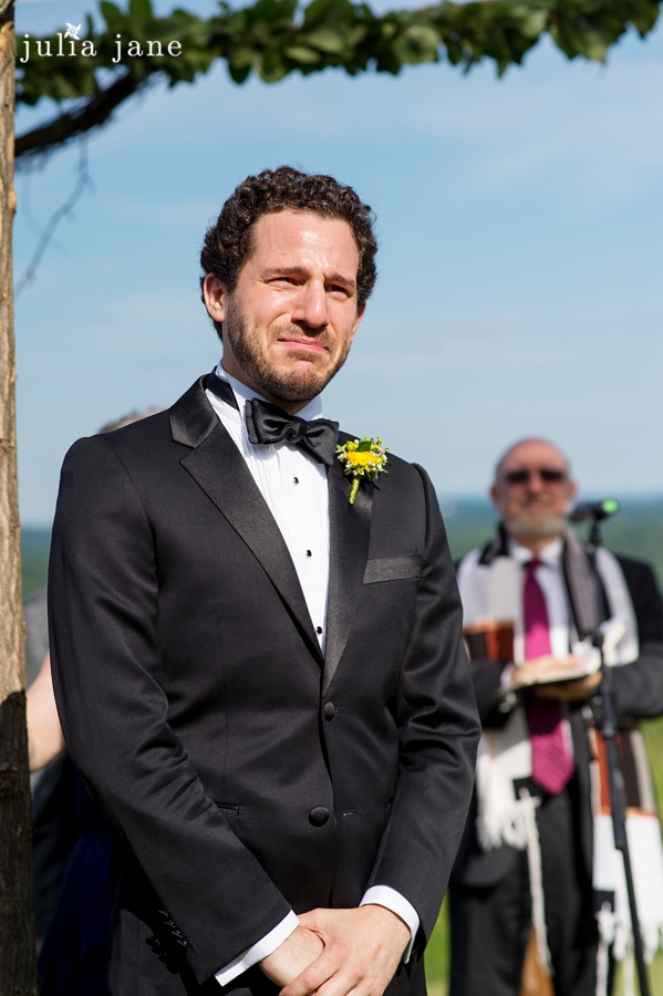Candid Wedding Photography by Connecticut Wedding Photographer Julia Jane Studios
